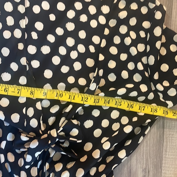 Honey punch, Polka dot, black,white jumper,front cut out,Surplice neck ,Small, - Picture 9 of 12